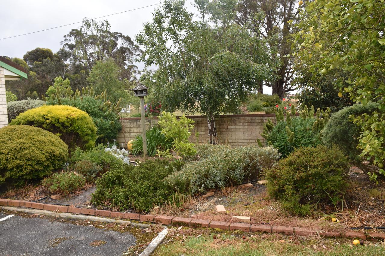 Mount Barker Valley Views Motel & Chalets, Western Australia Extérieur photo